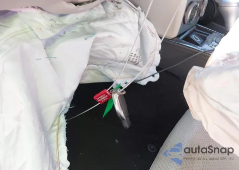 2011 Mercedes-Benz C 300 Sport из США, поврежденный, VIN WDDGF5EB2BR159384